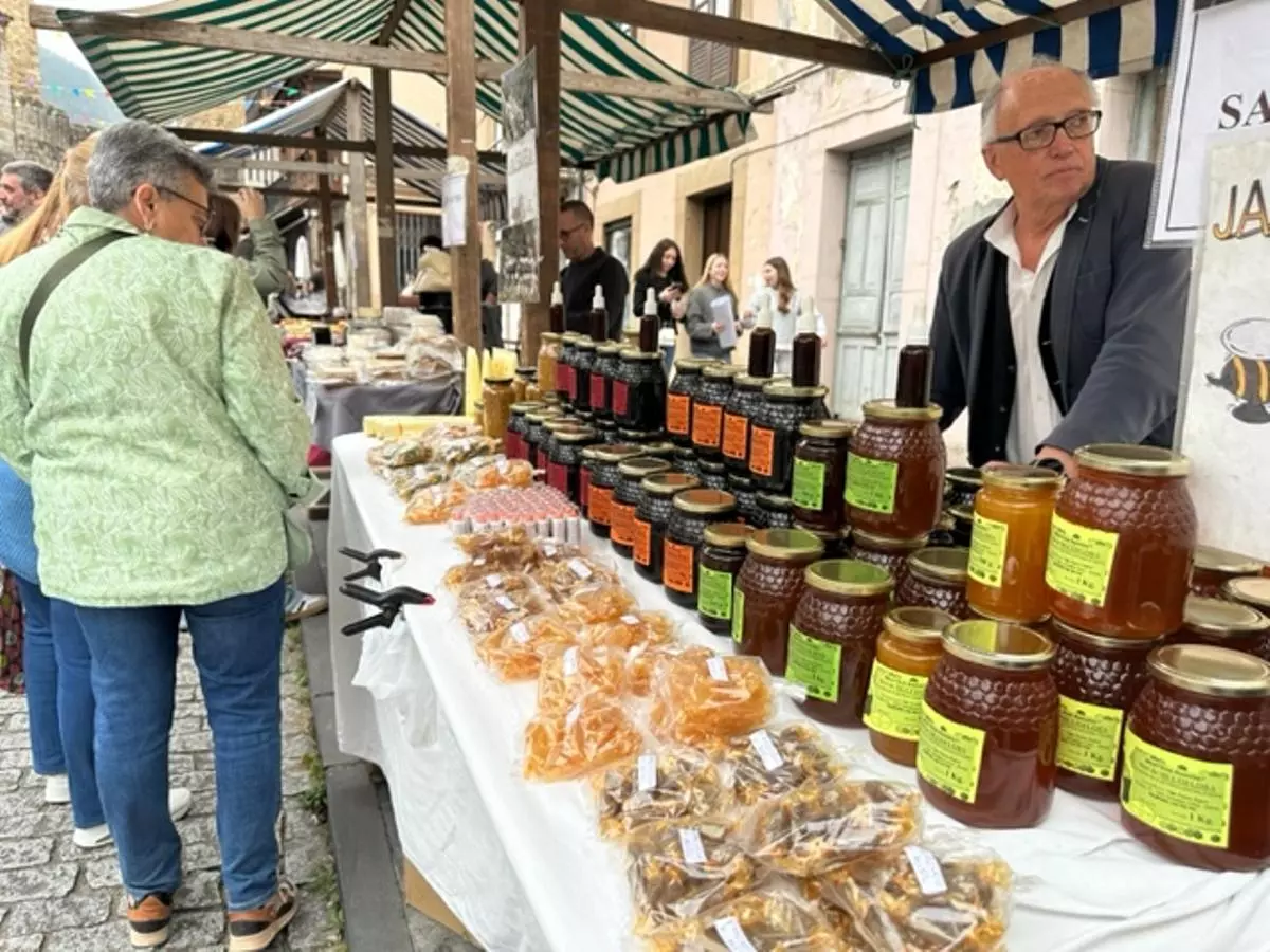 Artesanía, tradición y sabor se dieron cita en la trigésima quinta edición del certamen de quesos asturianos - 3