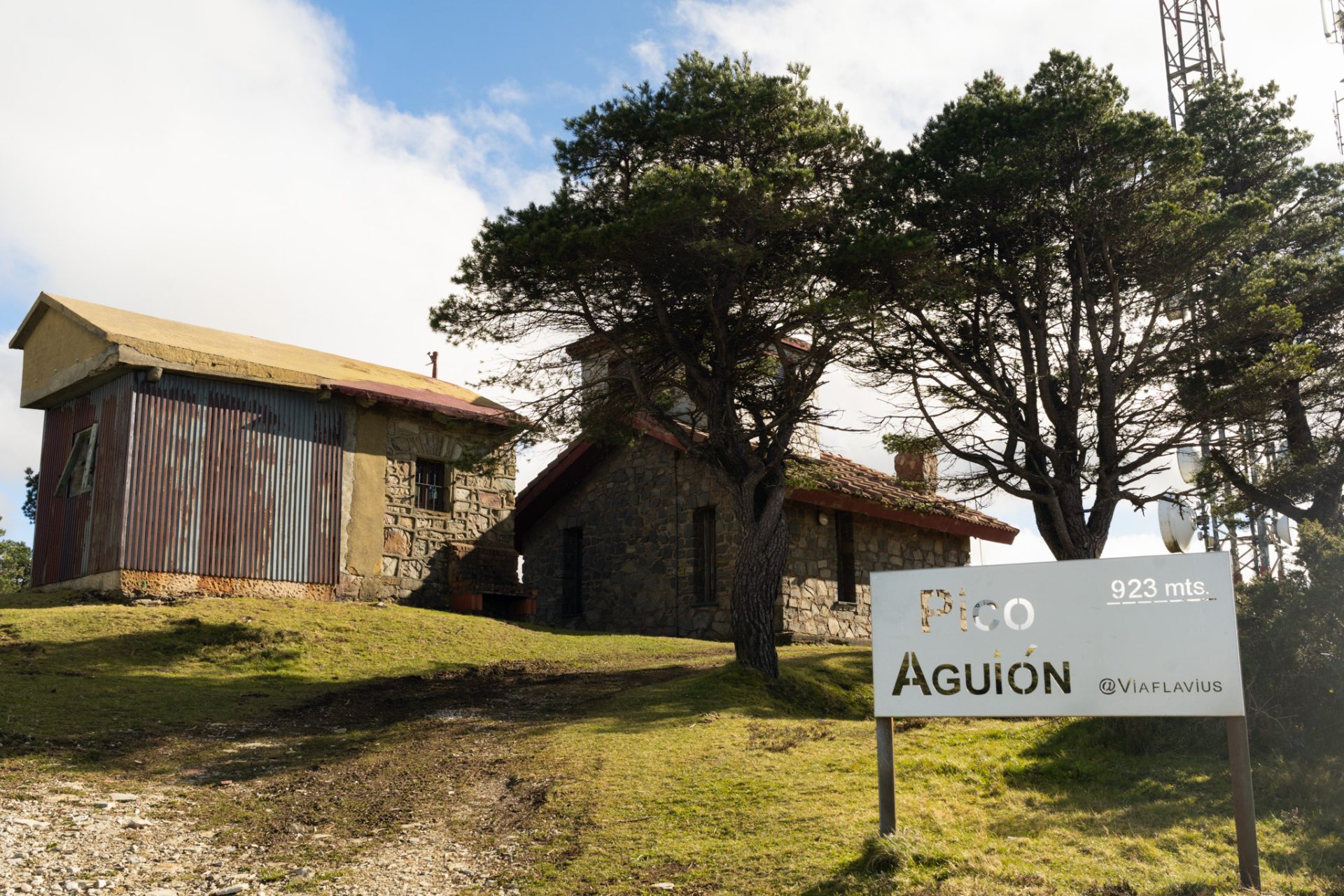 Pico Aguión