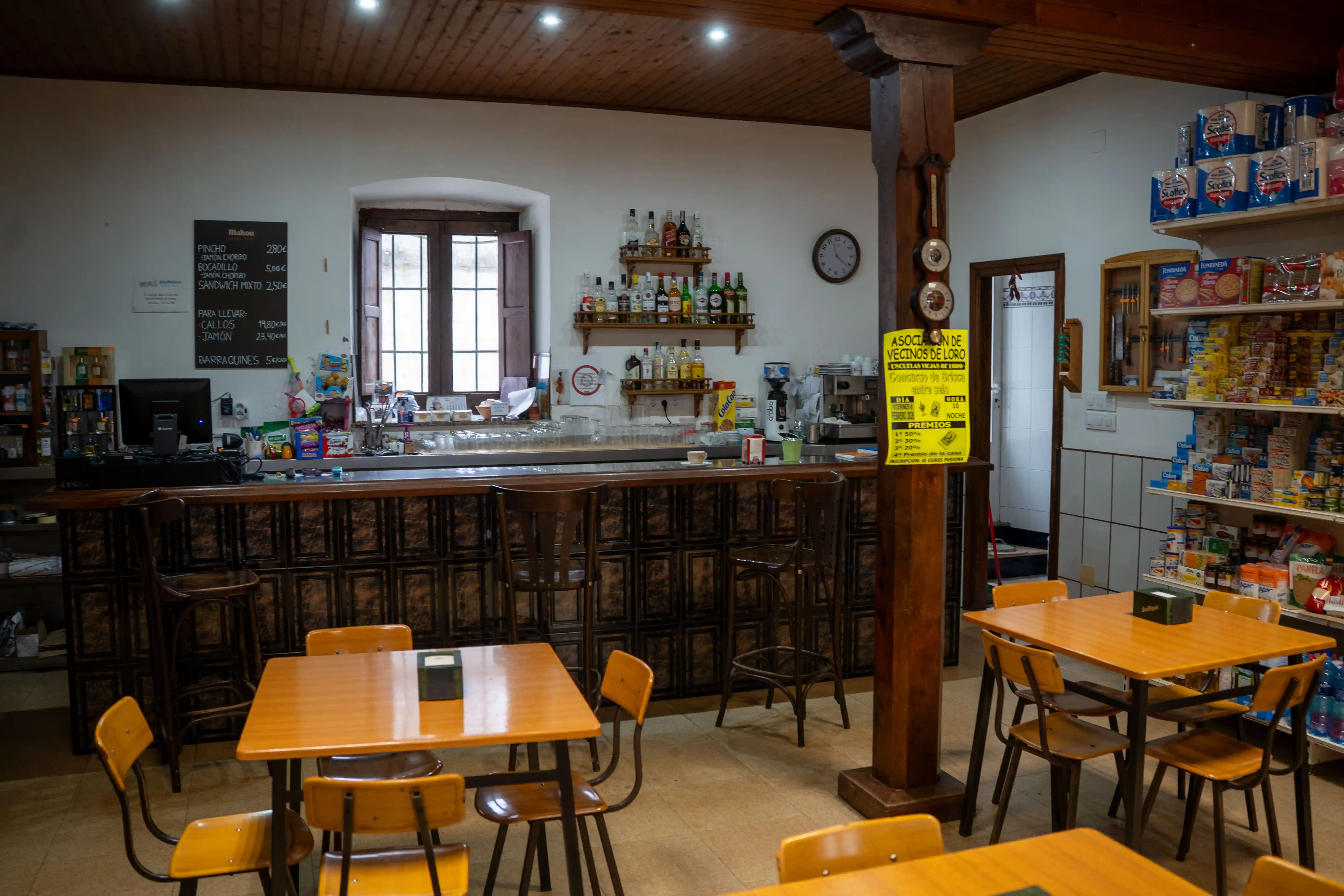 Bar Tienda Casa Claudio - 1